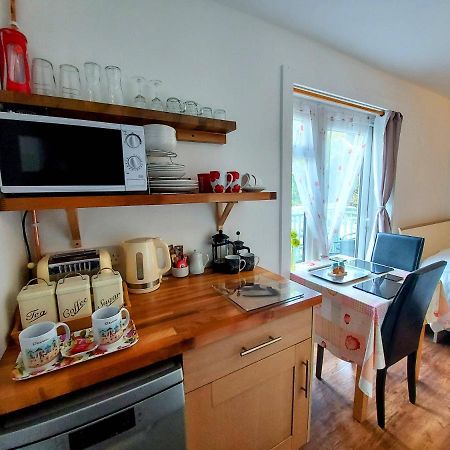 Stunning Countryside Views & Private Balcony! Cozy Room, 3 Miles To Lyme Regis - Free Parking & Wifi Axminster Kültér fotó