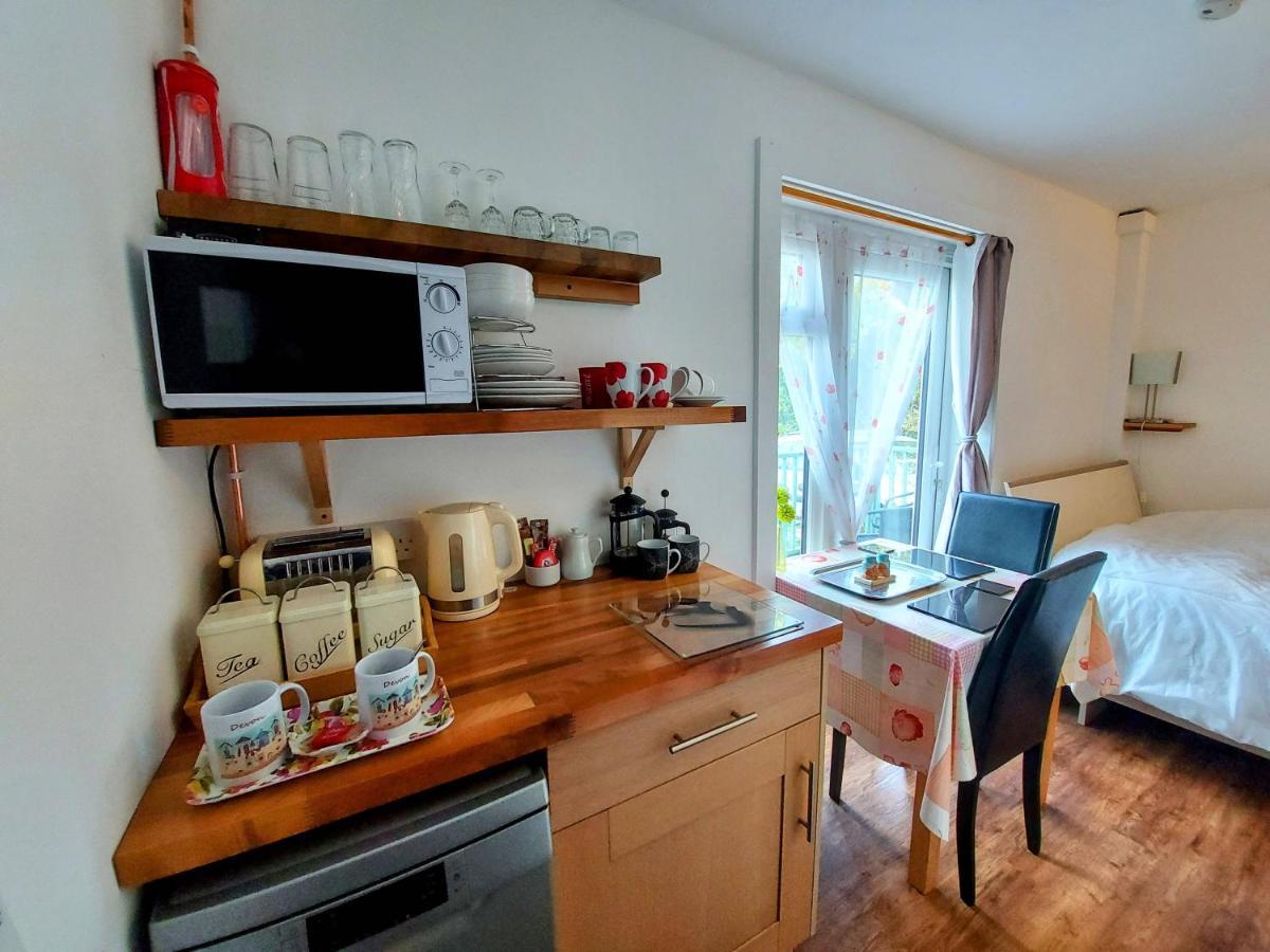 Stunning Countryside Views & Private Balcony! Cozy Room, 3 Miles To Lyme Regis - Free Parking & Wifi Axminster Kültér fotó