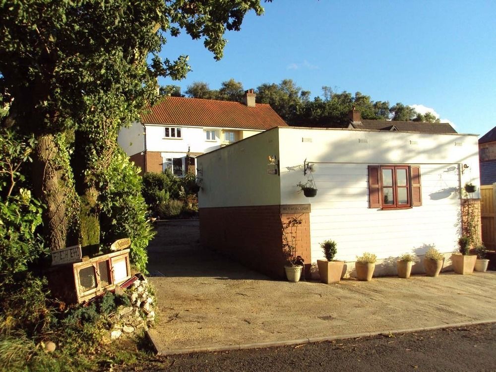 Stunning Countryside Views & Private Balcony! Cozy Room, 3 Miles To Lyme Regis - Free Parking & Wifi Axminster Kültér fotó