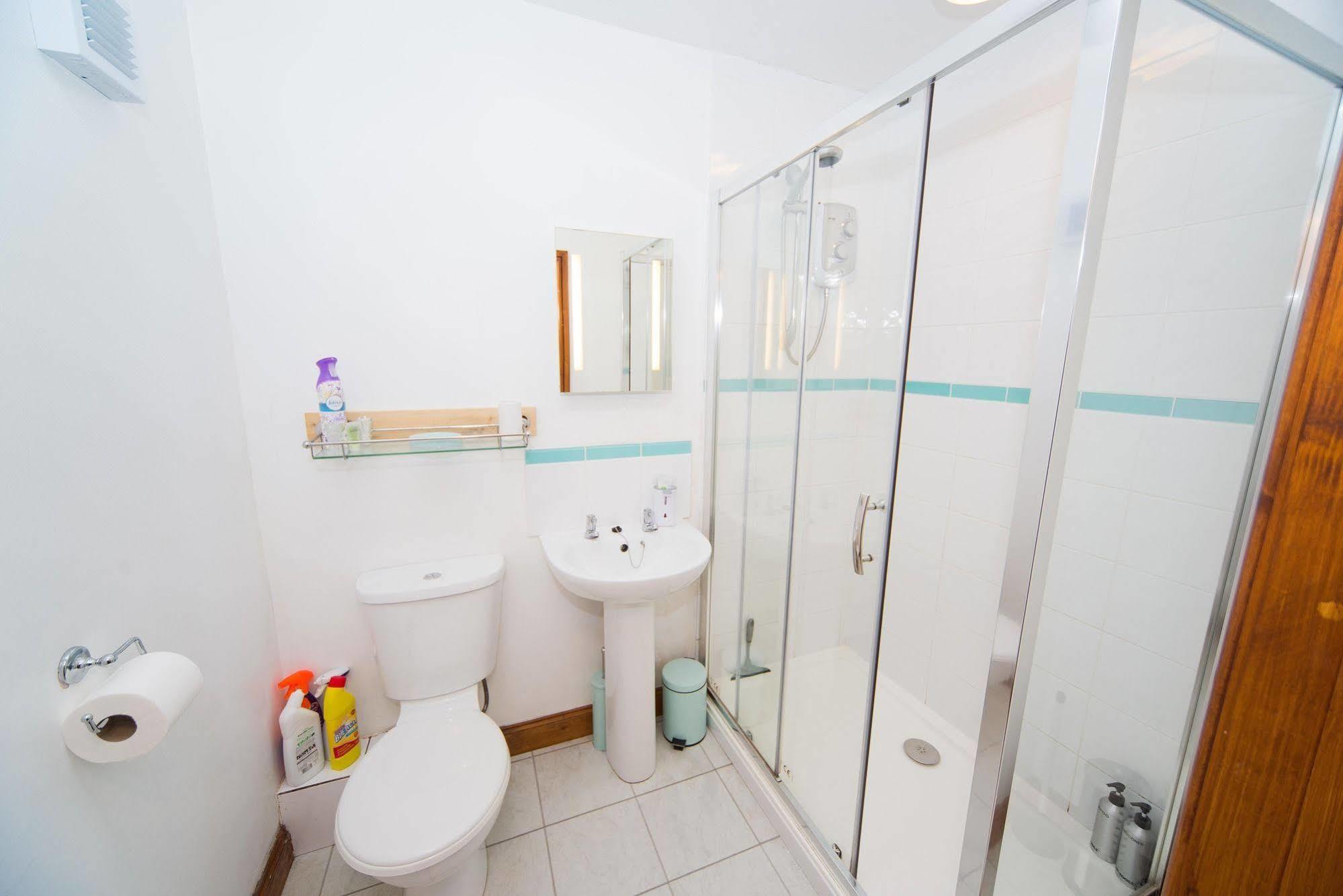 Stunning Countryside Views & Private Balcony! Cozy Room, 3 Miles To Lyme Regis - Free Parking & Wifi Axminster Kültér fotó