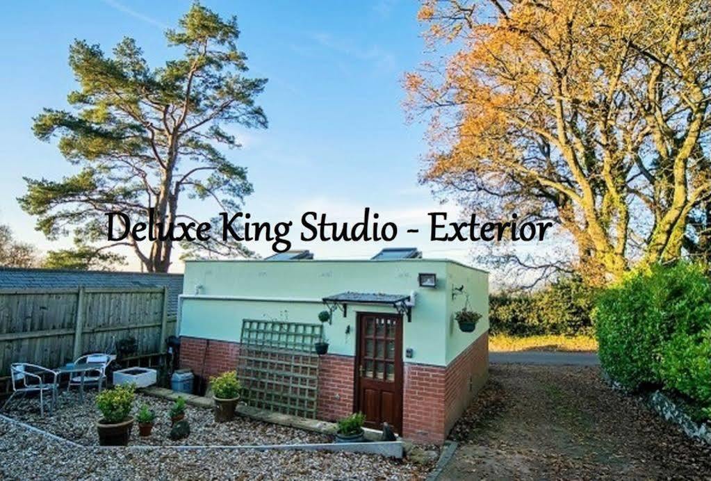 Stunning Countryside Views & Private Balcony! Cozy Room, 3 Miles To Lyme Regis - Free Parking & Wifi Axminster Kültér fotó